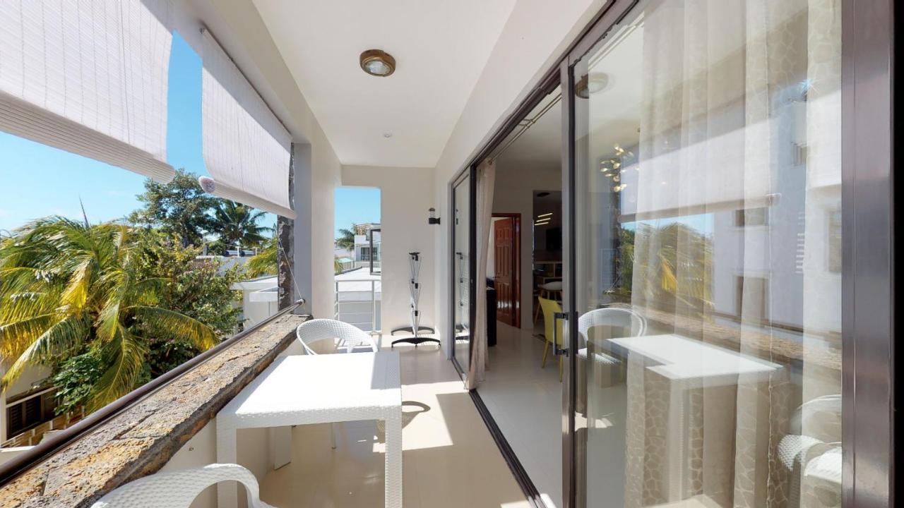 Penthouse - Private Roof Terrace - Sea & Mountain View Apartment Grand Baie Exterior photo
