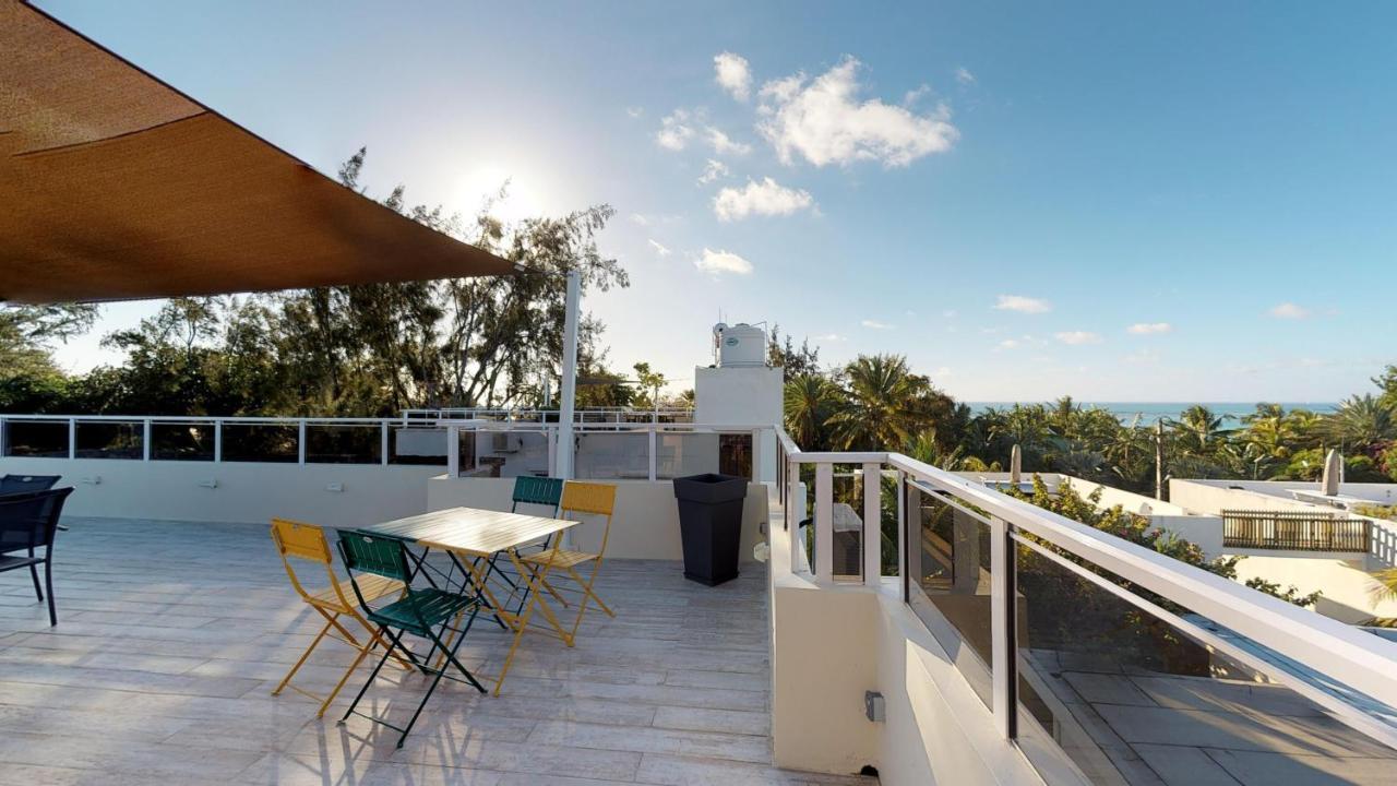 Penthouse - Private Roof Terrace - Sea & Mountain View Apartment Grand Baie Exterior photo